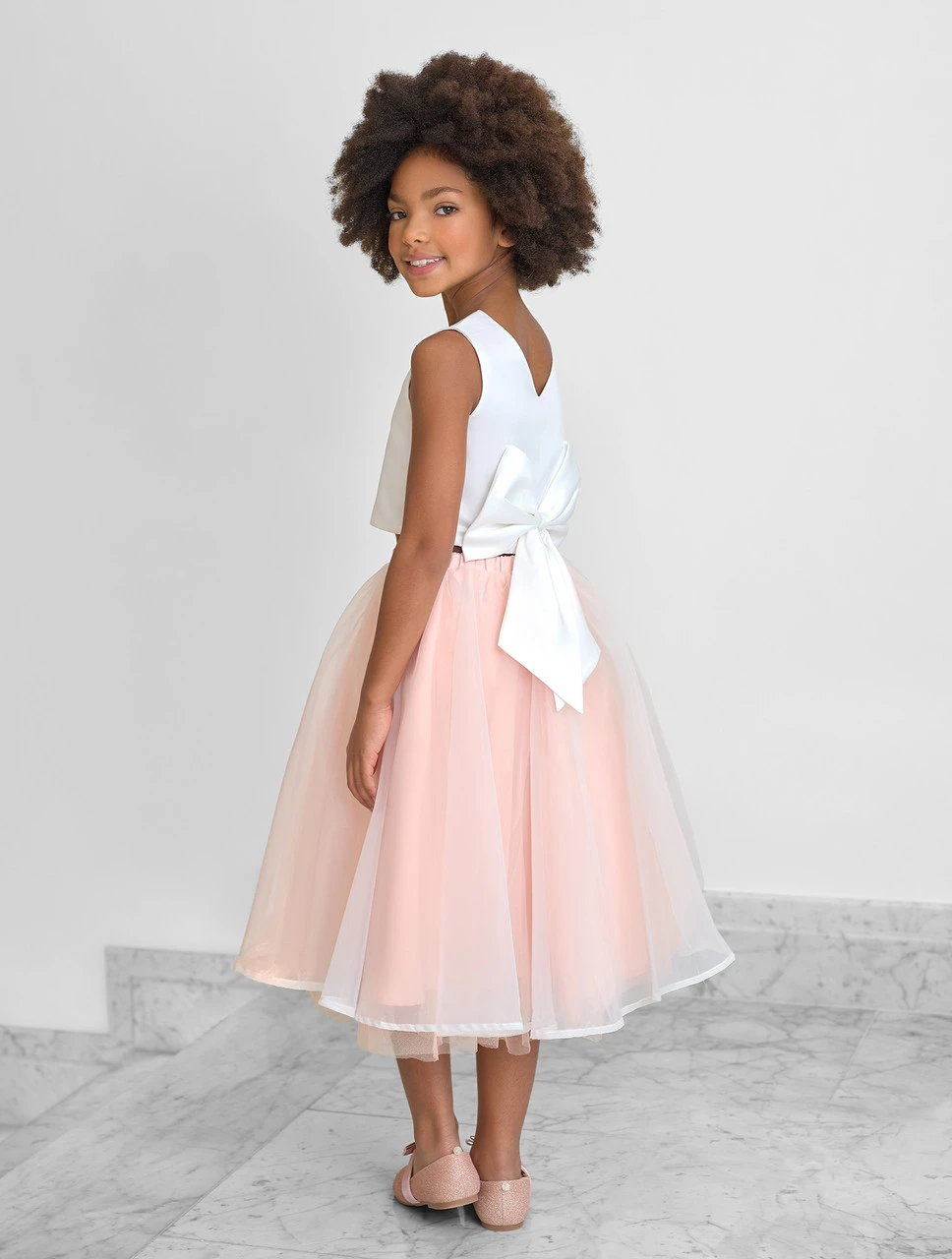 Girls 2pc White & Pink Bridesmaid Outfit 4 Girls 2pc White & Pink Bridesmaid Outfit - Image 2