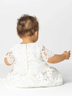 Paisley Of London Girls White Christening Gown 9 Paisley Of London Girls White Christening Gown -Stylish Children's Clothing Store chay bow alba 0031 93610.1619021515