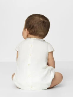 Ponto Por Ponto Unisex Ivory Baby Romper -Stylish Children's Clothing Store ponto amor white stone 2 35579.1619021534